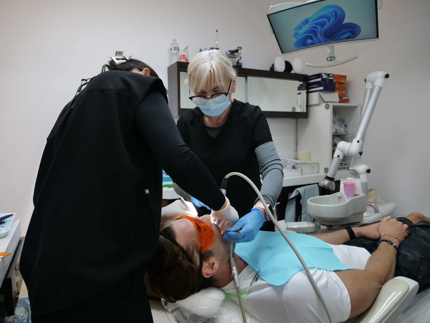 post filling care dental patient smiling after procedure